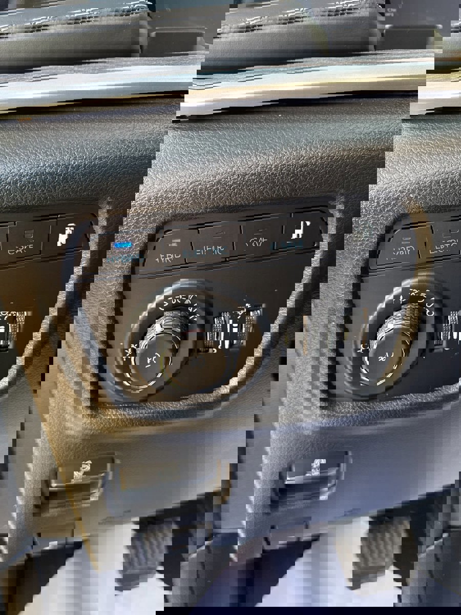 Used 2022 Jeep Grand Cherokee Limited w/ Luxury Tech Group II image 16