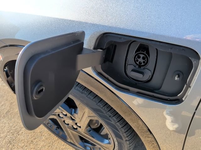 New 2026 Chevrolet Equinox EV RS FWD image 33