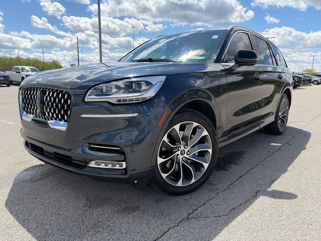 Used 2023 Lincoln Aviator Grand Touring w/ Equipment Group 301A AWD/4WD image 3