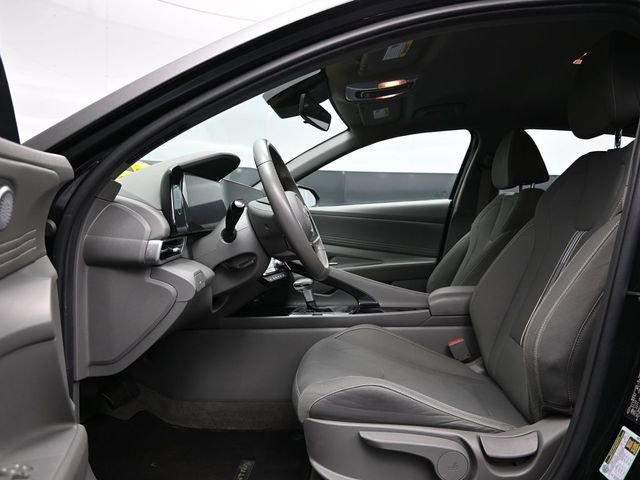 Used 2023 Hyundai Elantra SEL w/ Convenience Package FWD image 24
