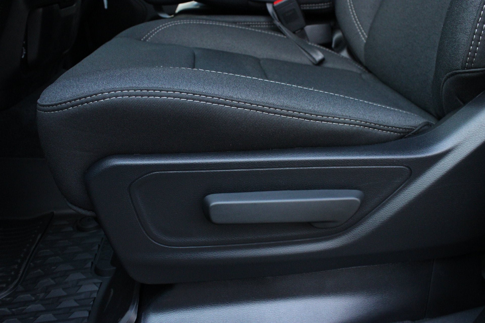 New 2026 RAM 1500 Warlock AWD/4WD image 14