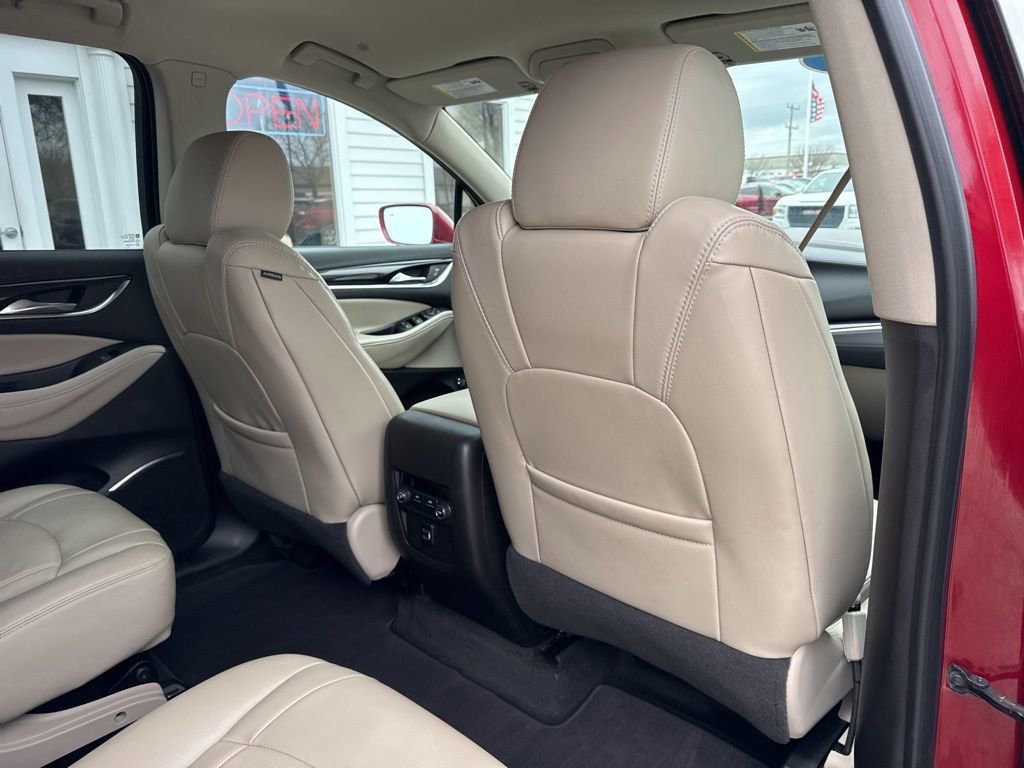 Certified 2018 Buick Enclave Essence FWD image 47
