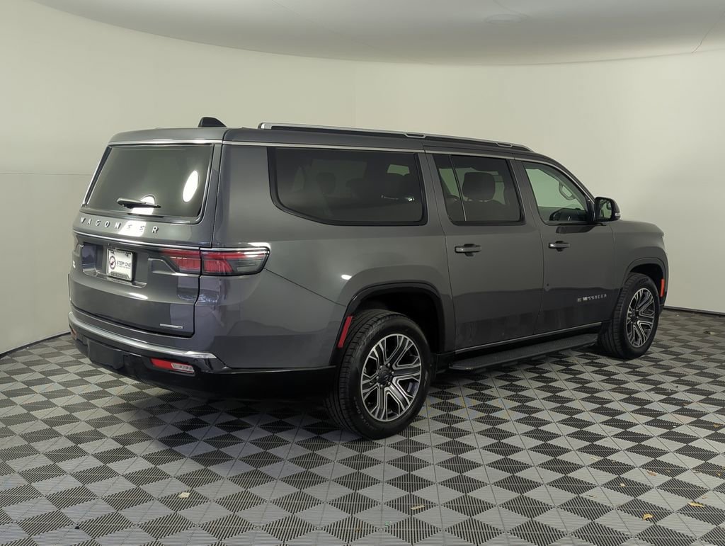 Used 2024 Jeep Wagoneer L Series II image 5