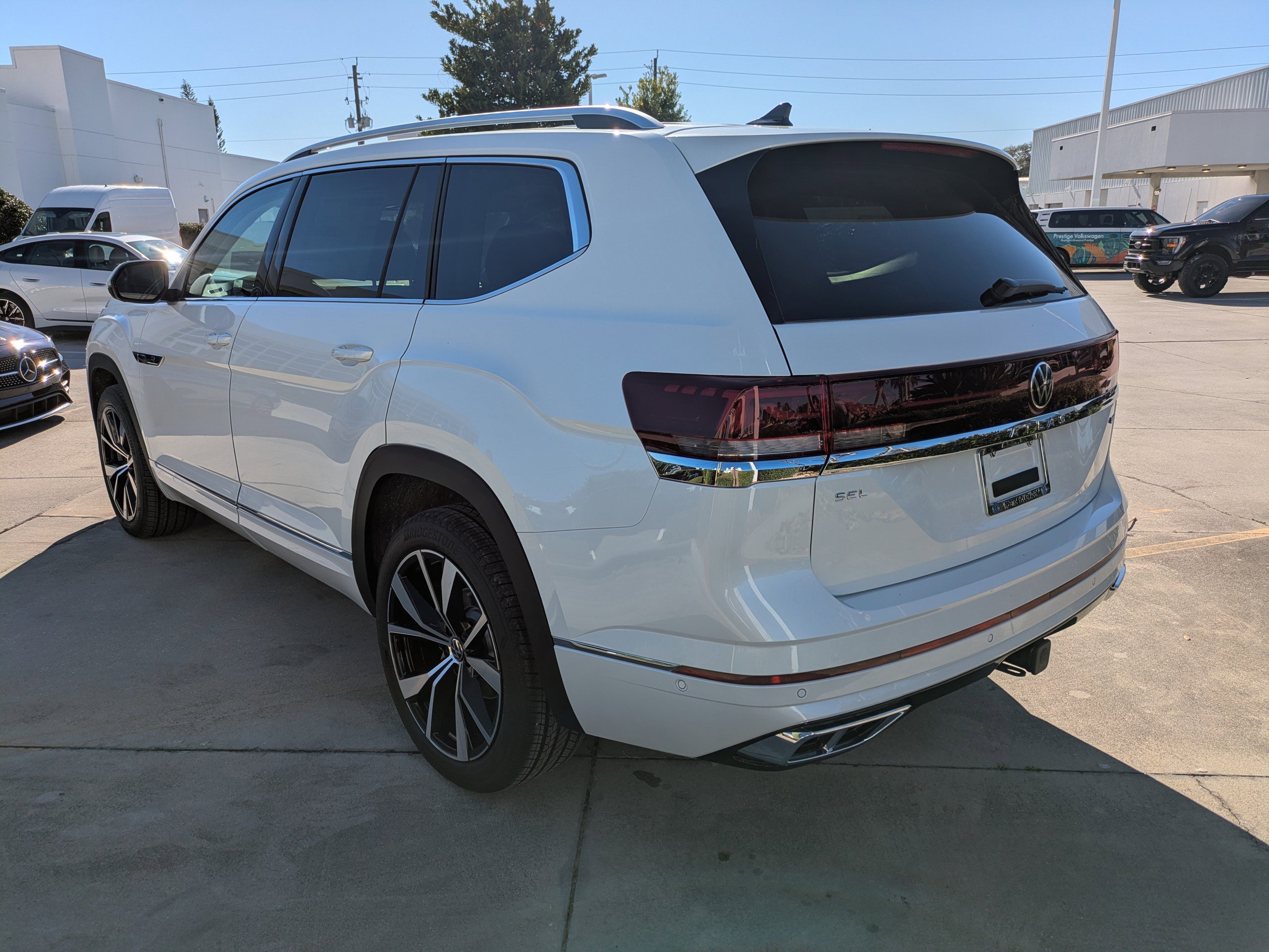 New 2026 Volkswagen Atlas SEL Premium R-Line image 6