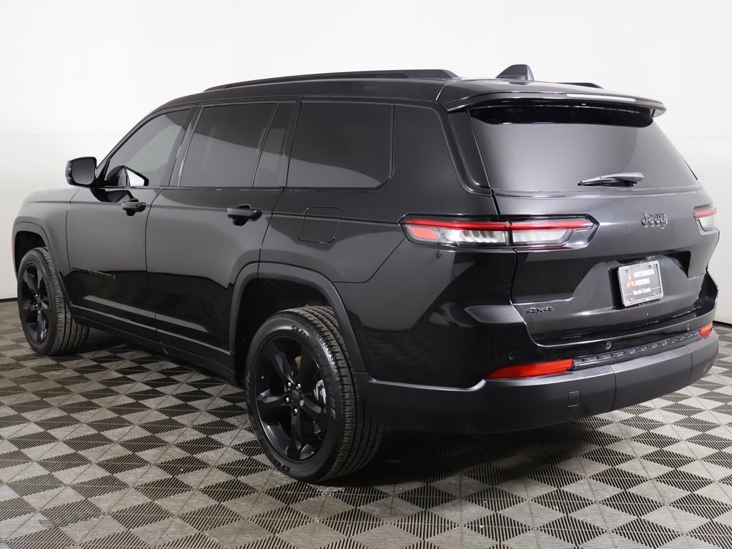 Used 2024 Jeep Grand Cherokee L Altitude image 11