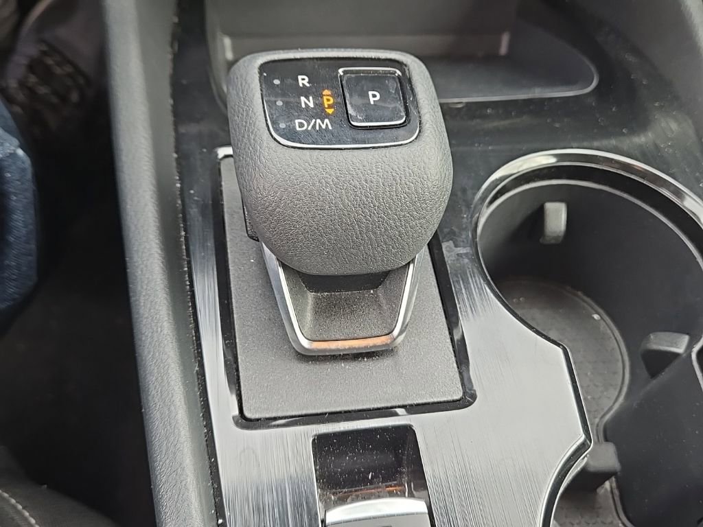 Used 2024 Nissan Rogue SV image 28