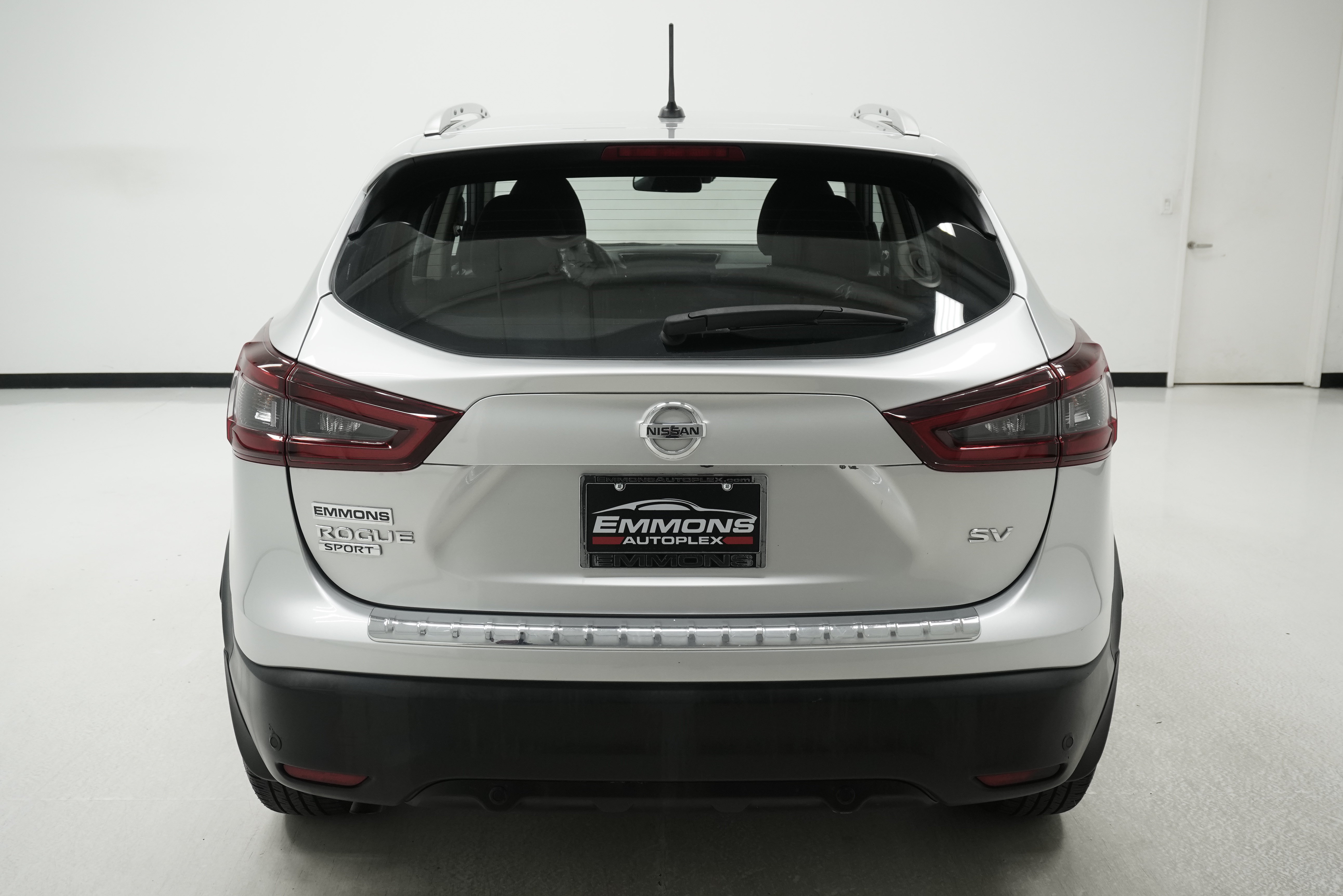 Used 2021 Nissan Rogue Sport SV FWD image 5