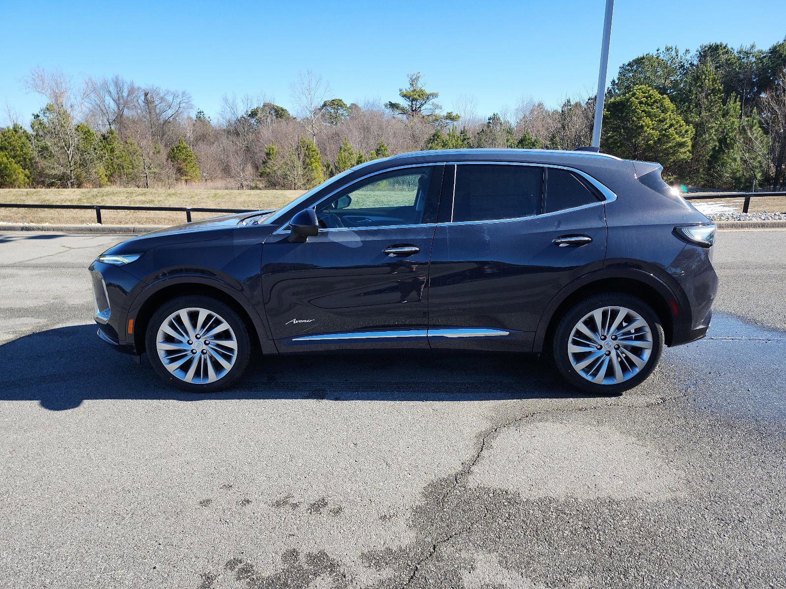 Used 2026 Buick Envision Avenir AWD/4WD image 2
