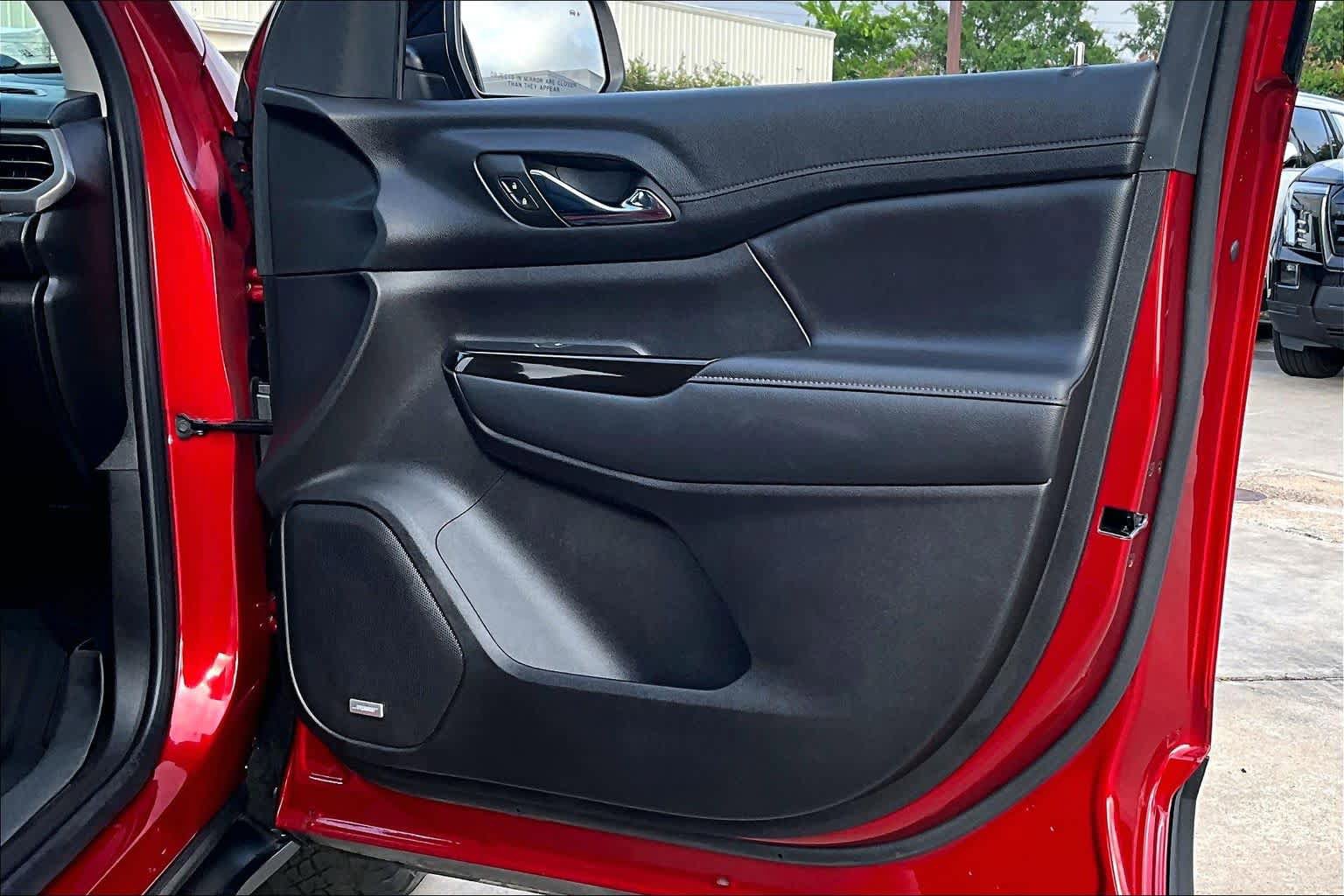 Used 2023 GMC Acadia AT4 w/ Technology Package image 23