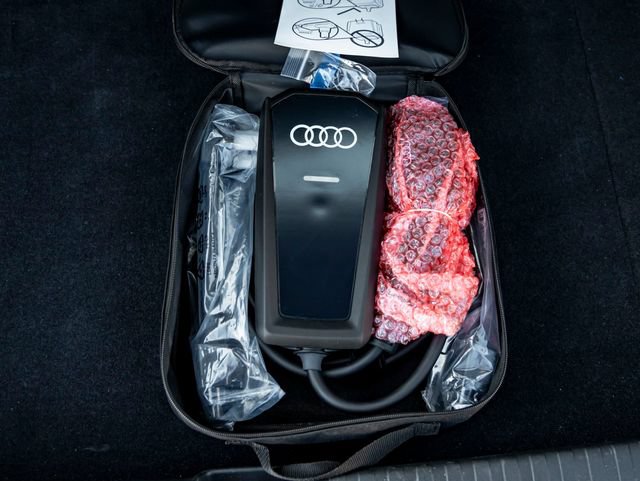 Used 2025 Audi A6 e-tron Premium Plus w/ Premium Plus AWD/4WD image 30