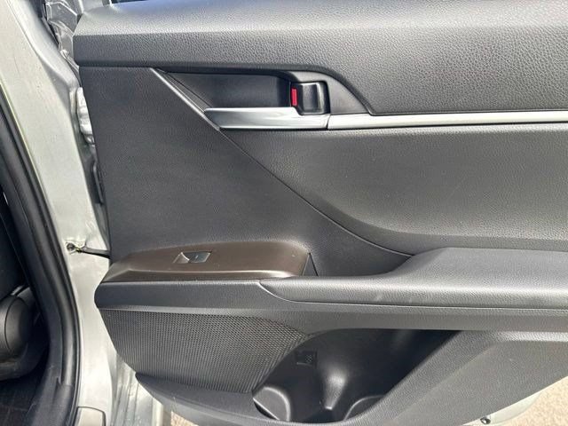 Used 2023 Toyota Camry SE FWD image 39