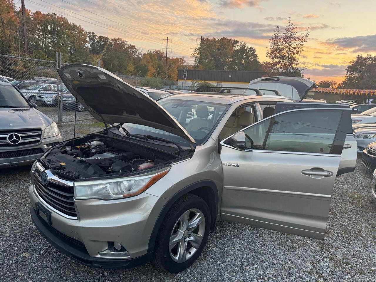 Used 2015 Toyota Highlander Limited Platinum image 5