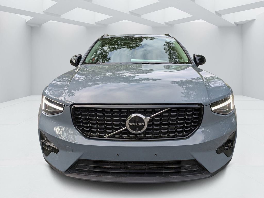 Certified 2023 Volvo XC40 B5 Ultimate w/ Climate Package AWD/4WD image 8