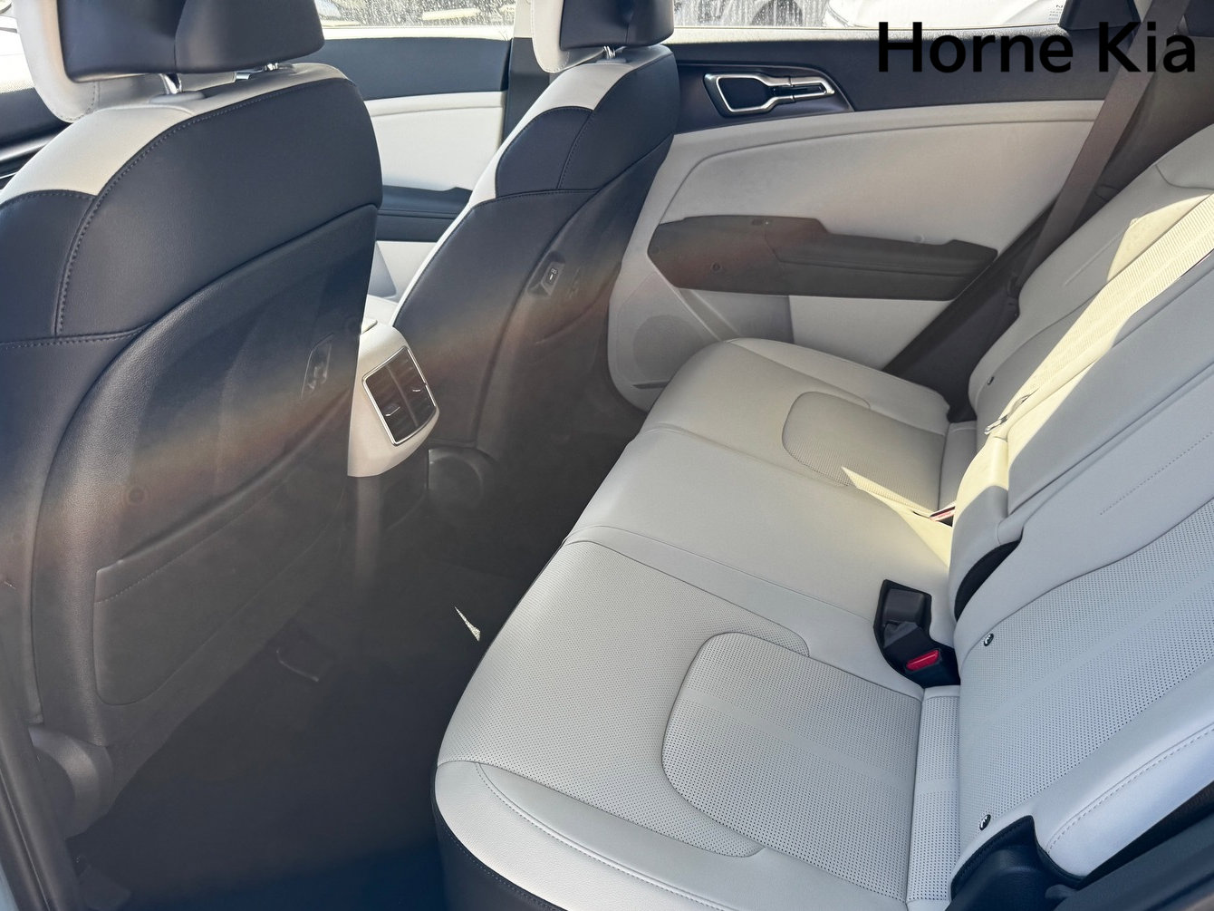 New 2026 Kia Sportage EX image 12