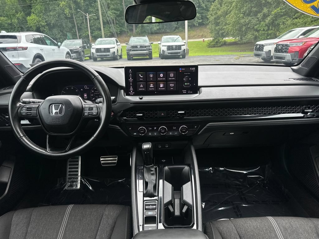 Used 2025 Honda Accord Sport image 15