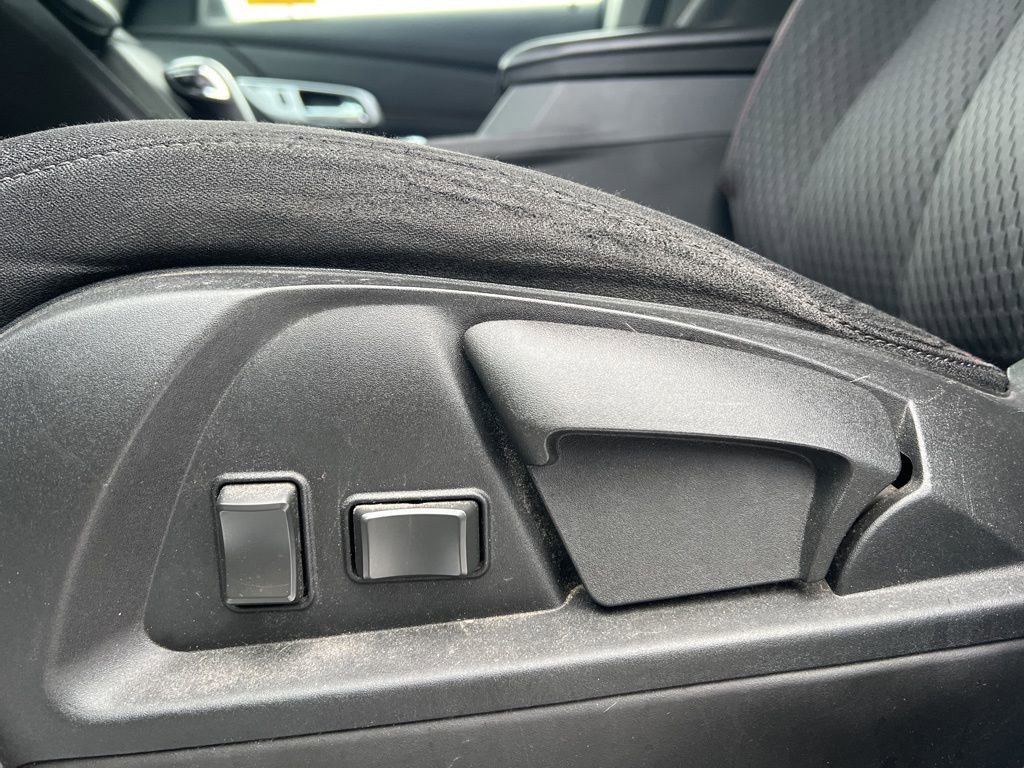 Used 2015 GMC Terrain SLE image 10