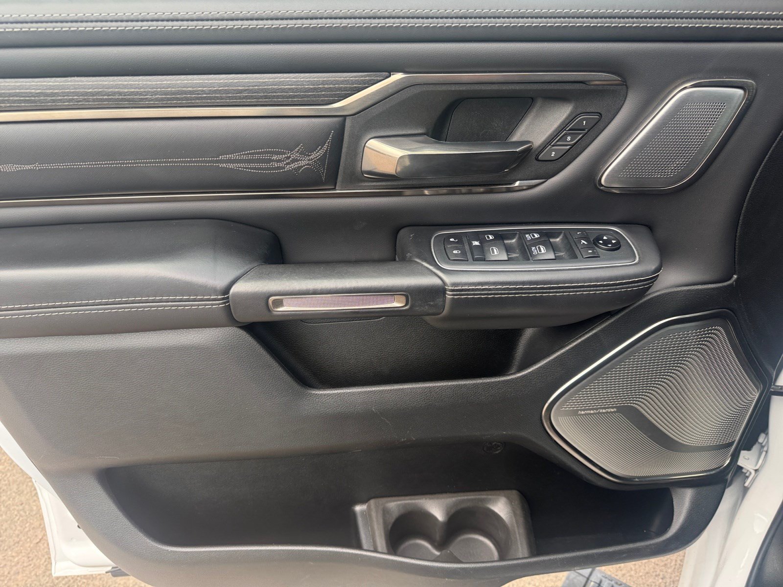 Used 2021 RAM 1500 Limited AWD/4WD image 13