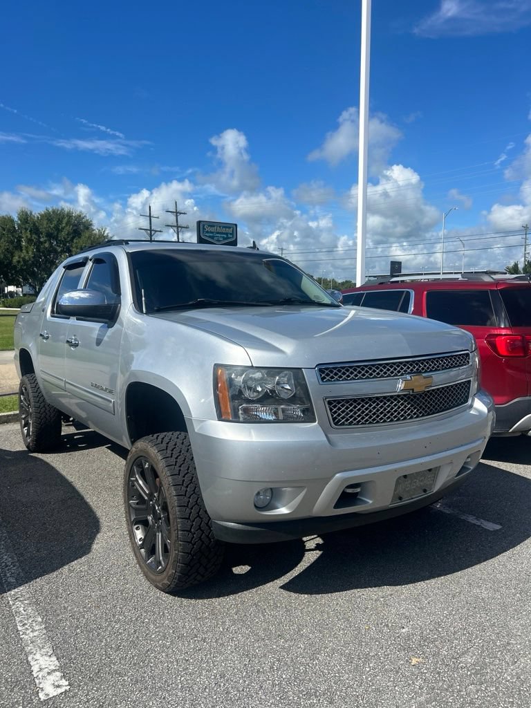 Used 2013 Chevrolet Avalanche LT w/ All-Star Edition RWD image 2