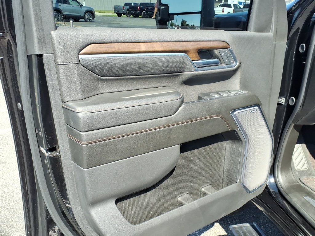 Used 2024 Chevrolet Silverado 2500 High Country AWD/4WD image 14