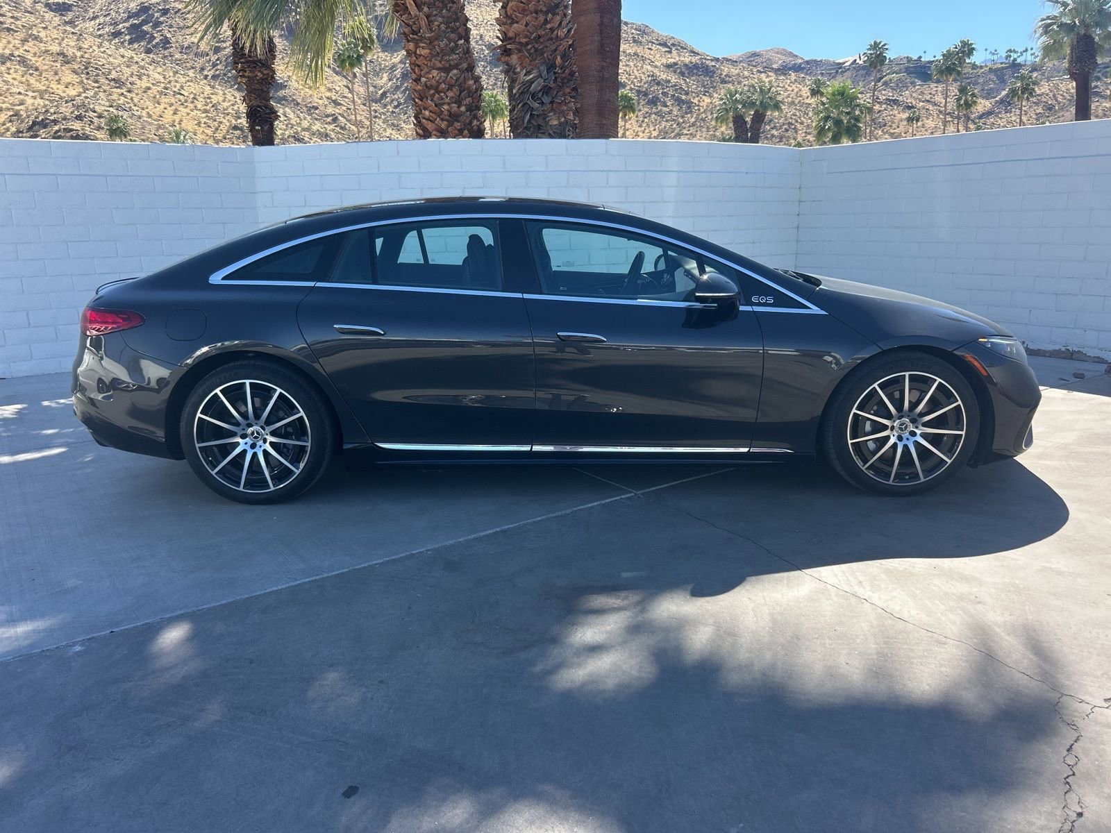 Used 2023 Mercedes-Benz EQS 580 580 image 4