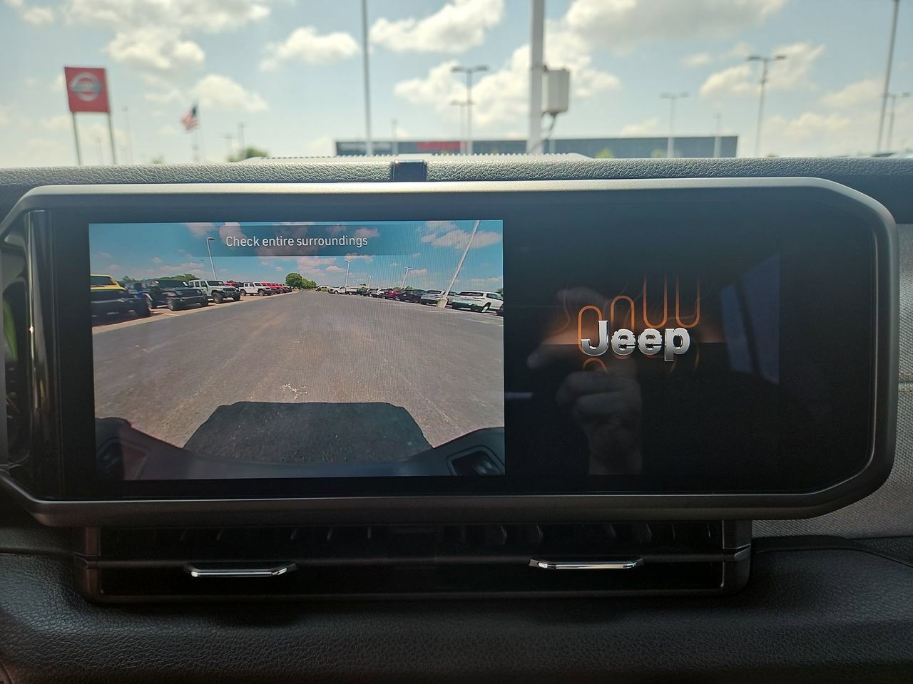 New 2025 Jeep Gladiator Sport image 24