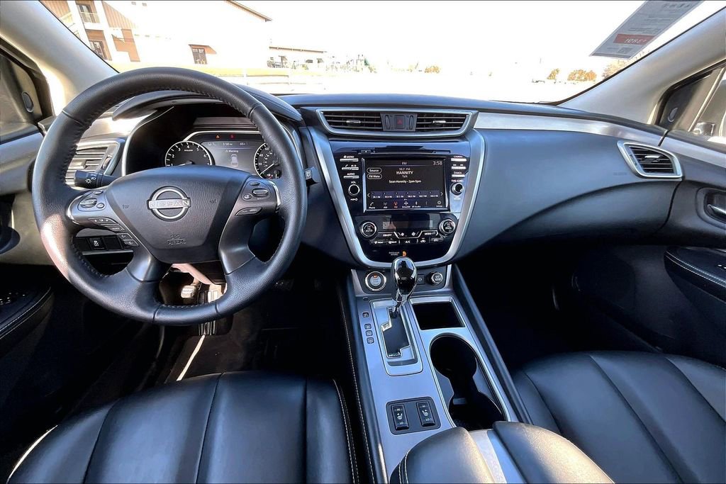 Used 2024 Nissan Murano SV w/ SV Midnight Edition Package image 13