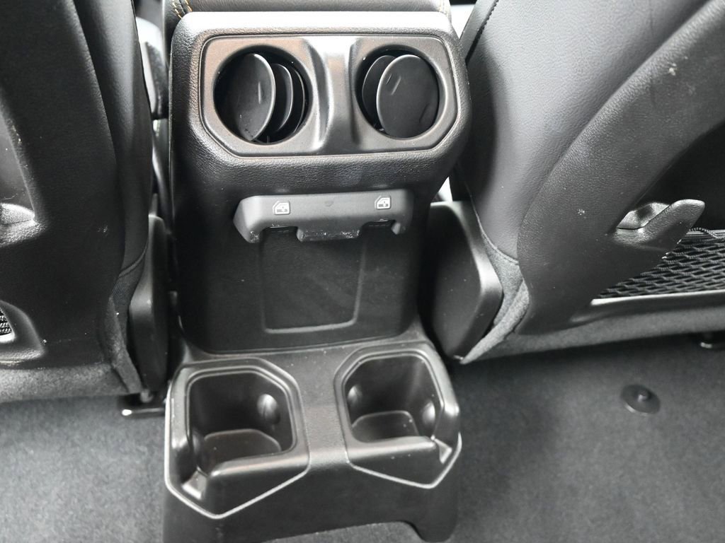 Used 2024 Jeep Gladiator Sport w/ Premium Package image 37