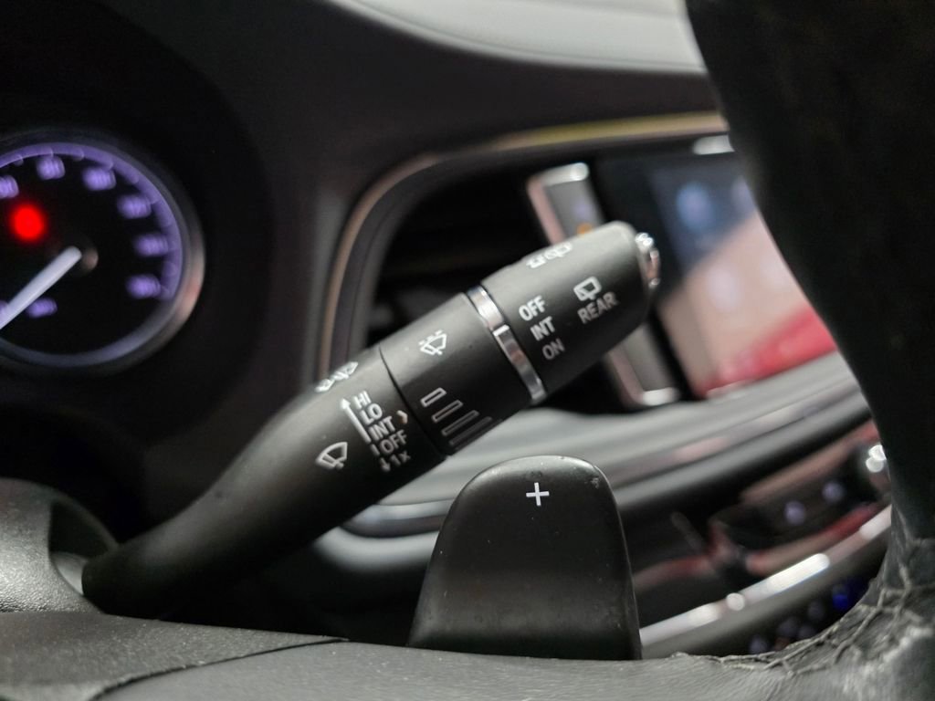 Certified 2023 Buick Enclave Essence image 30