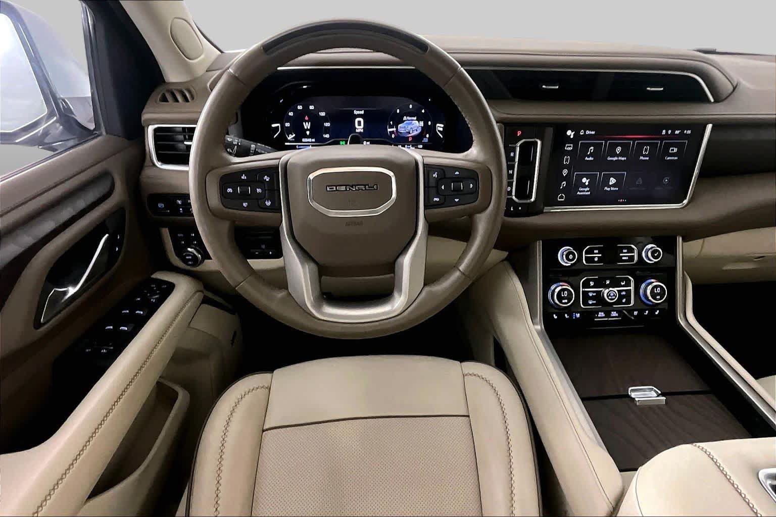 Used 2023 GMC Yukon Denali w/ Denali Reserve Package AWD/4WD image 6