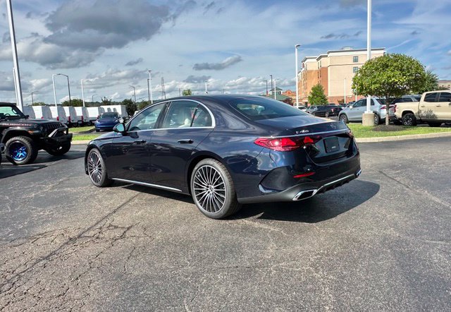 New 2027 Mercedes-Benz E 450 4MATIC Sedan image 10