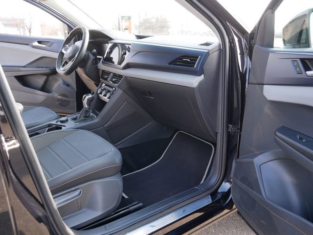 Used 2023 Volkswagen Taos SE image 20