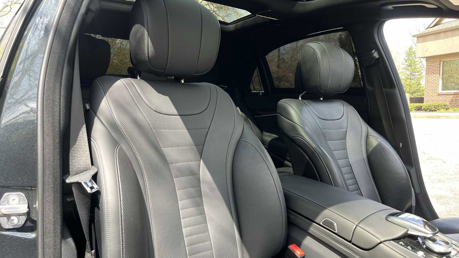 Certified 2018 Mercedes-Benz S 560 4MATIC Sedan image 37