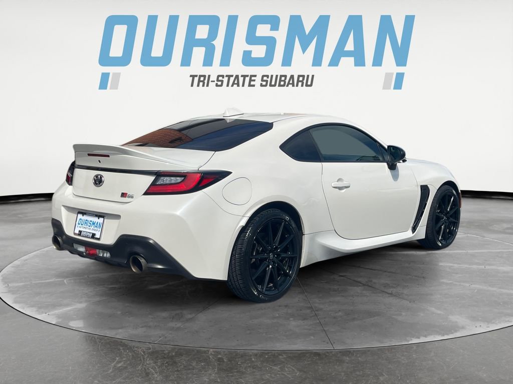 Used 2023 Toyota GR86 Premium w/ ALL Weather Mat Package (TMS) image 6