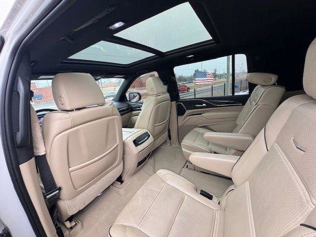 Used 2021 Cadillac Escalade ESV Premium Luxury AWD/4WD image 14