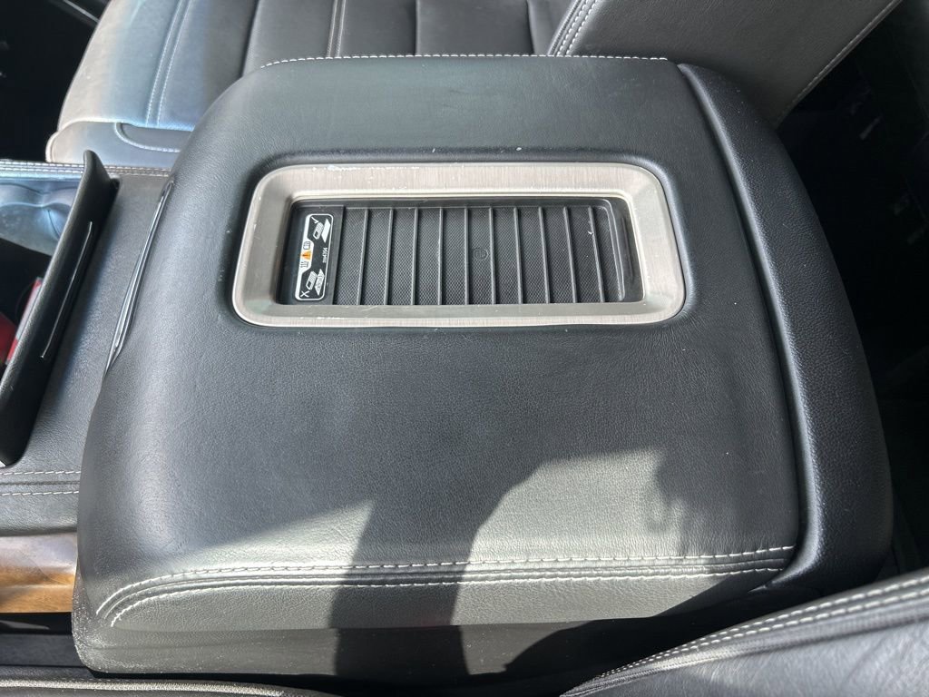 Used 2019 GMC Yukon Denali AWD/4WD image 36