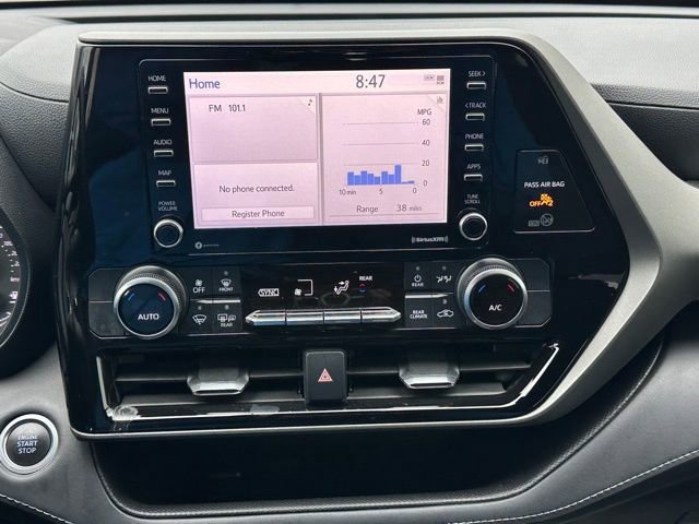 Used 2021 Toyota Highlander L image 36