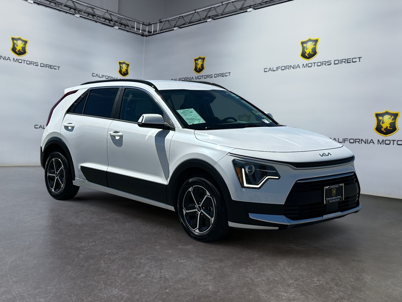Used 2024 Kia Niro EX FWD image 7
