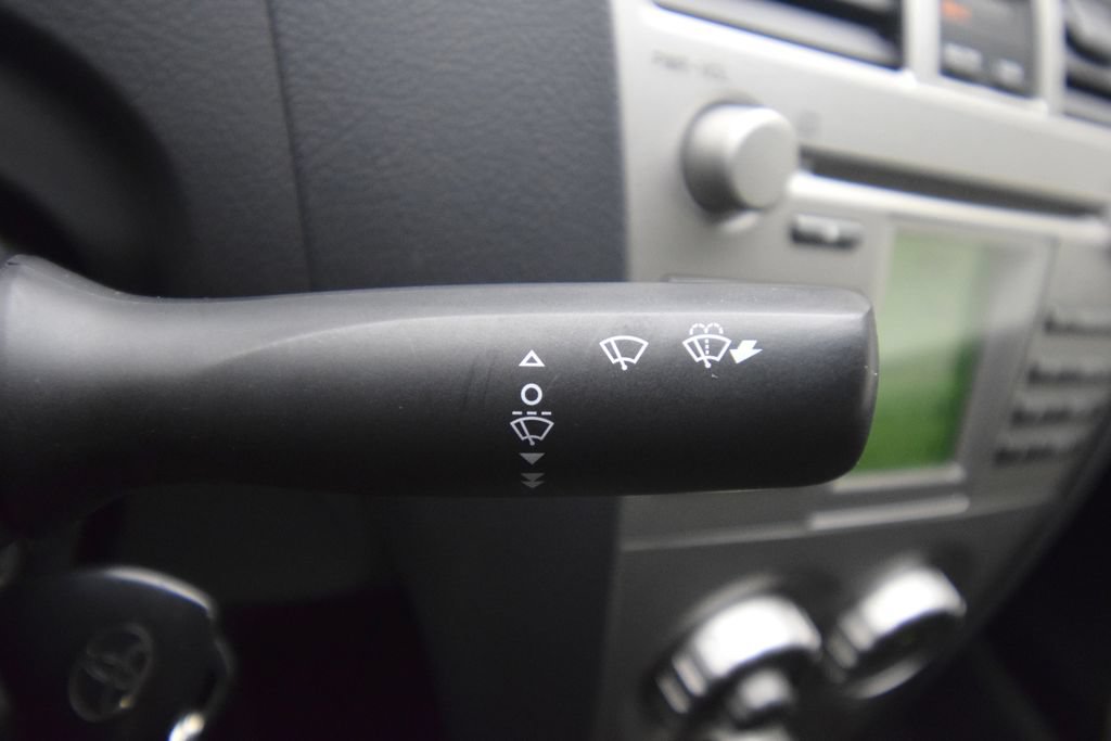 Used 2010 Toyota Yaris Sedan FWD image 27