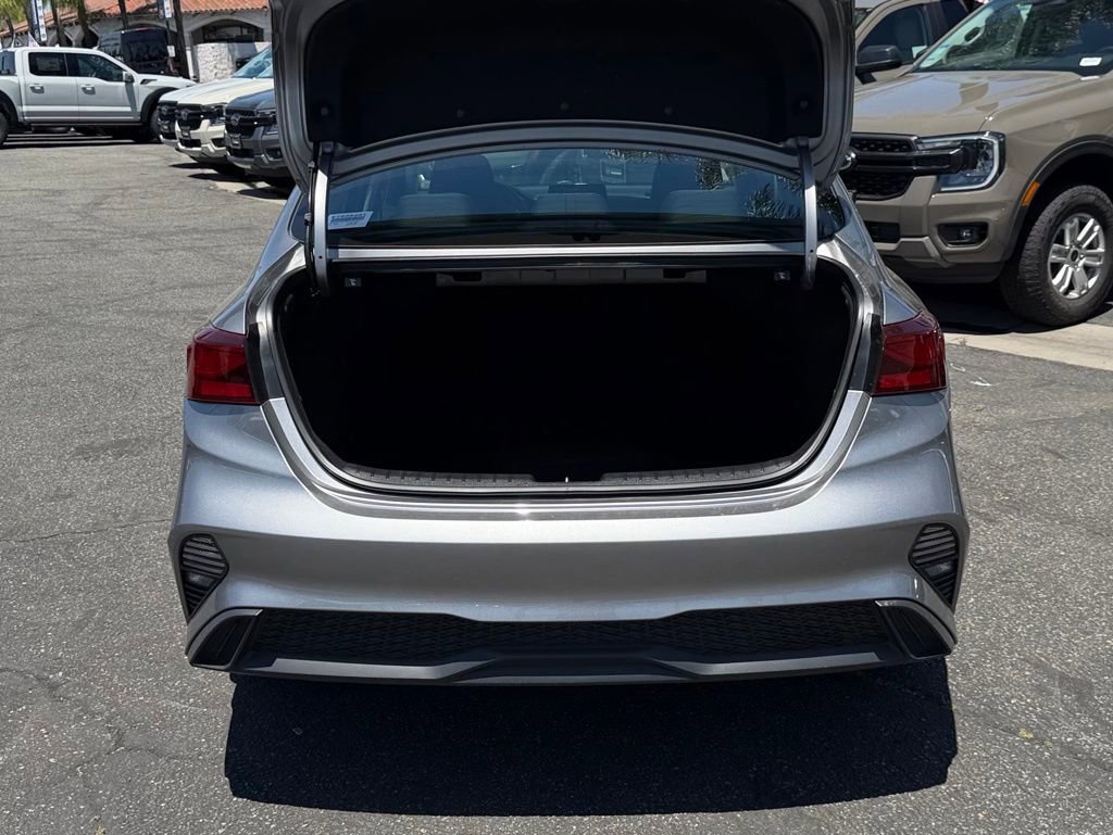 Used 2024 Kia Forte LXS FWD image 11