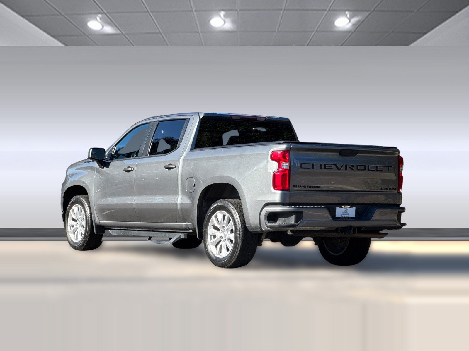 Used 2021 Chevrolet Silverado 1500 Custom w/ LPO, Dark Essentials Package RWD image 3