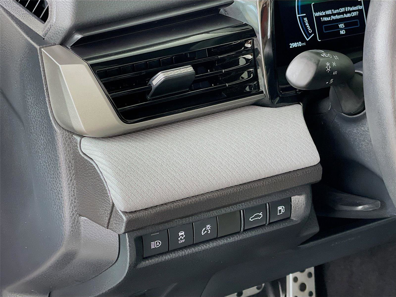 Used 2025 Toyota Camry SE w/ Multimedia Upgrade Package image 13