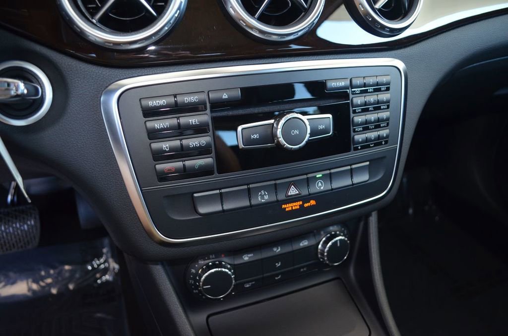 Used 2015 Mercedes-Benz GLA 250 image 37