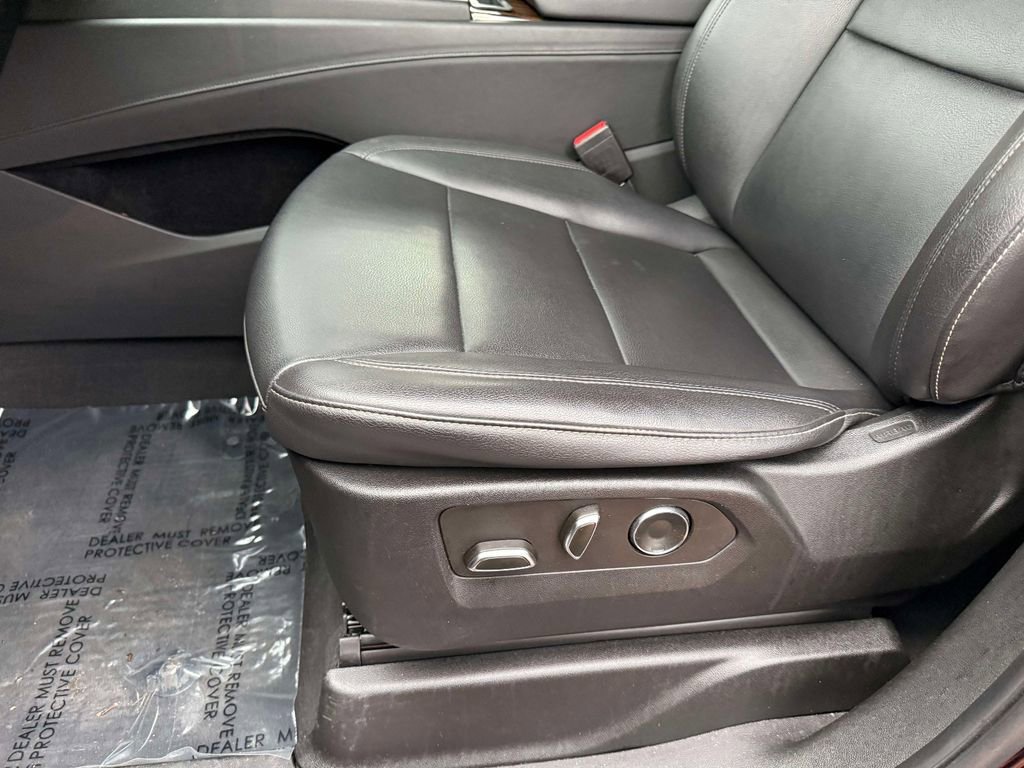 Used 2021 Cadillac Escalade ESV Luxury image 3