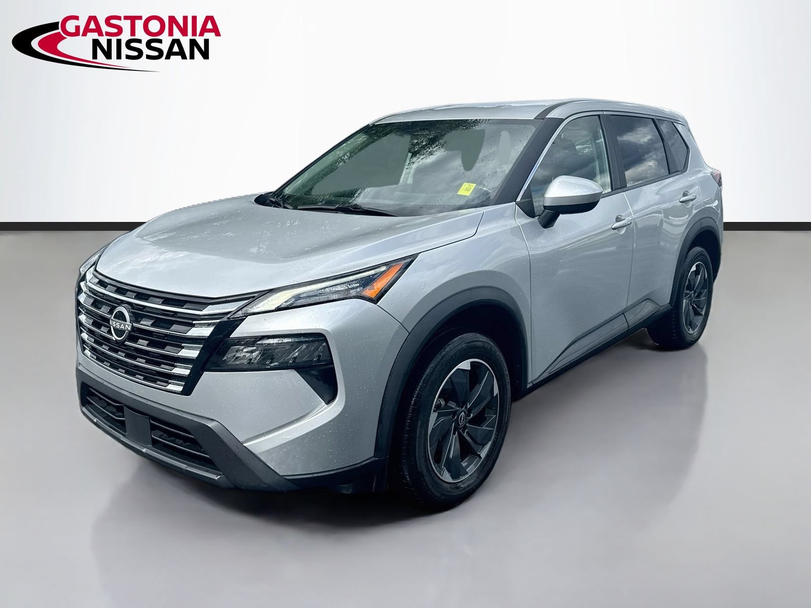 Used 2025 Nissan Rogue SV FWD image 3