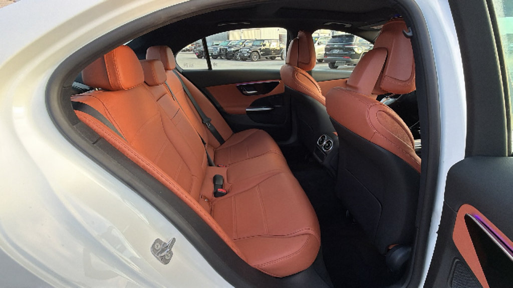 Used 2025 Mercedes-Benz C 300 Sedan image 27