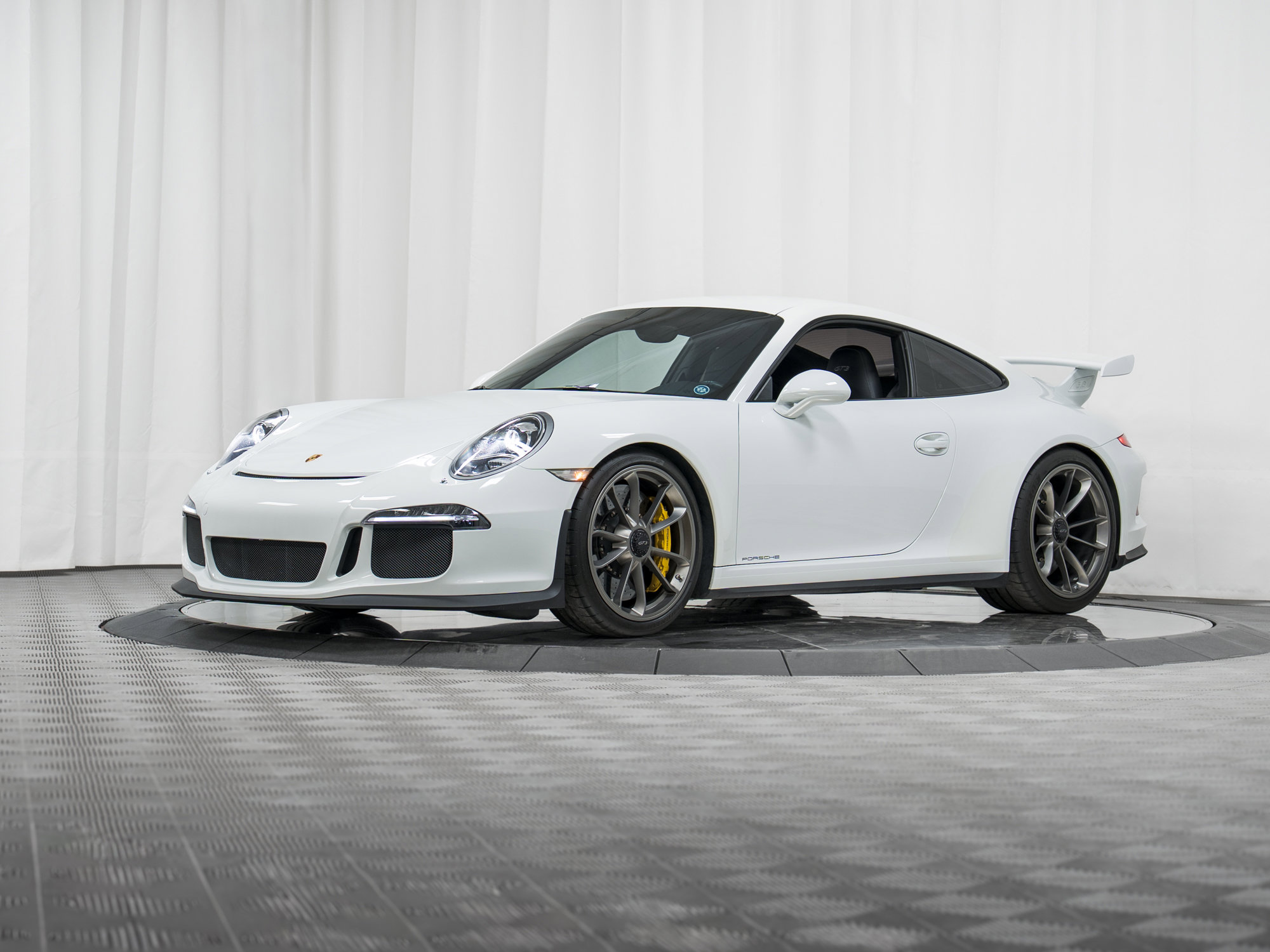 Certified 2014 Porsche 911 GT3 image 31