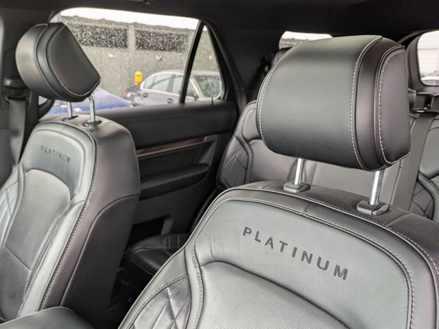 Used 2017 Ford Explorer Platinum image 14