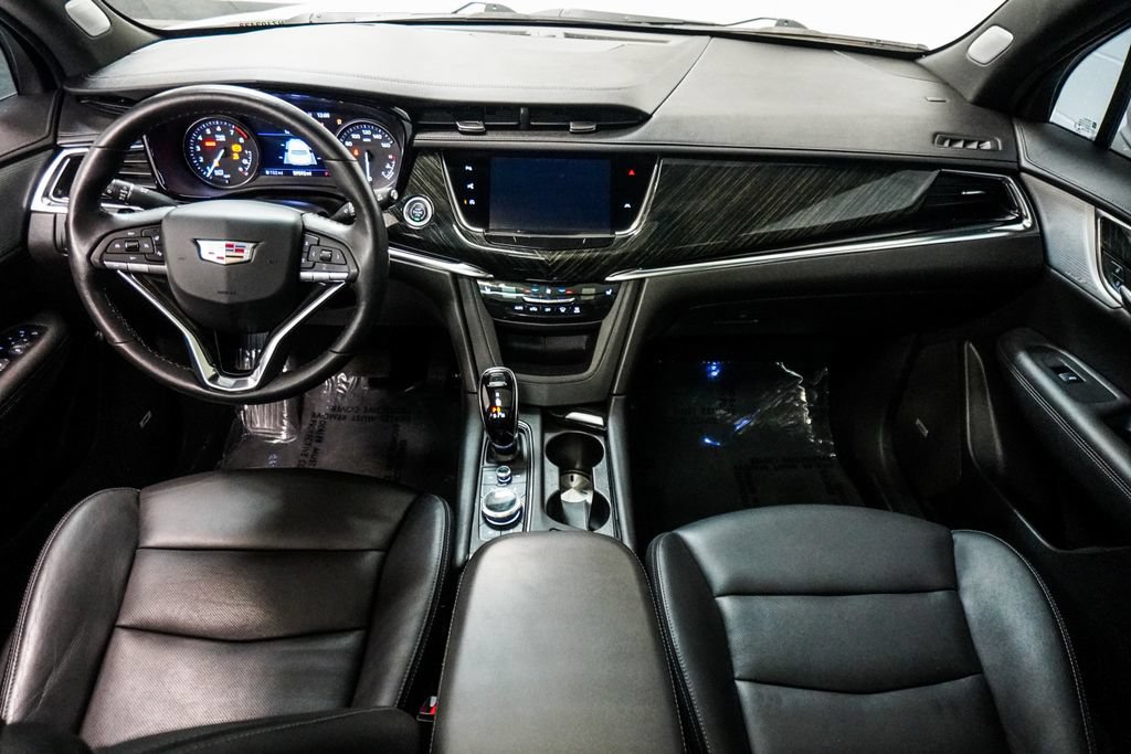 Used 2022 Cadillac XT6 Premium Luxury w/ Technology Package FWD image 13