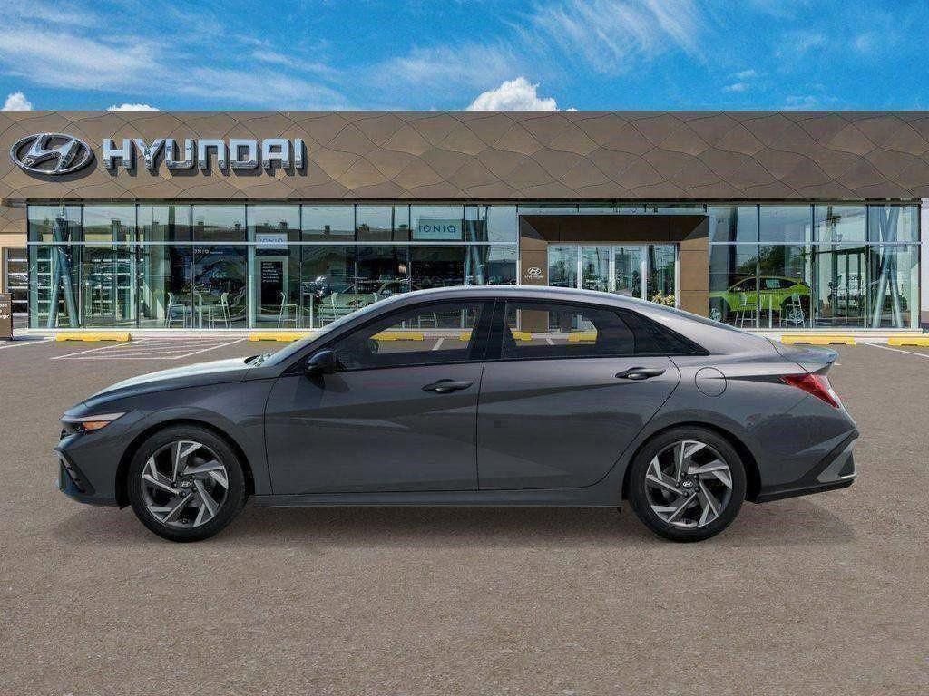 New 2026 Hyundai Elantra SEL Sport image 3