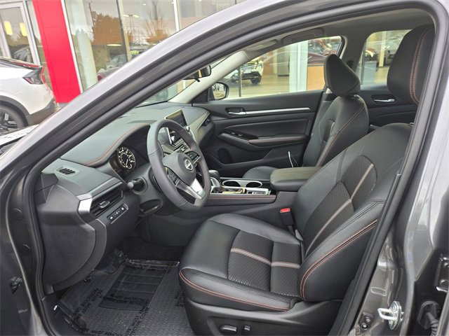 Used 2025 Nissan Altima 2.5 SR image 15